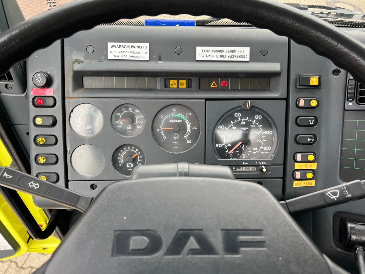 DAF 65.210 4x4 65.210 4x4 - Hook lift truck: picture 5 DAF 65.210 4x4 65.210 4x4 - Hook lift truck: picture 5