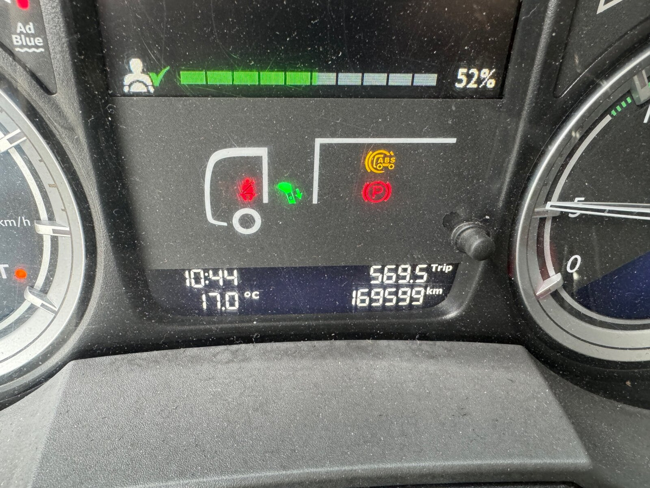 DAF XF 410 FA 4x2 XF 410 FA 4x2, Fahrschule, 2x AHK, 6 Sitze - Dropside/ Flatbed truck: picture 4 DAF XF 410 FA 4x2 XF 410 FA 4x2, Fahrschule, 2x AHK, 6 Sitze - Dropside/ Flatbed truck: picture 4