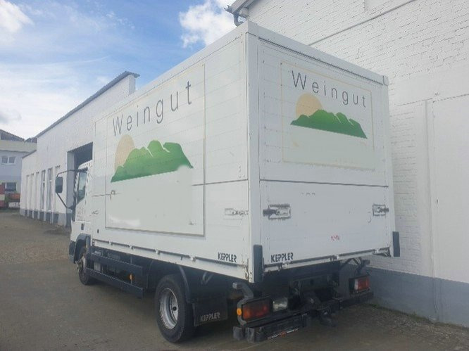 Euro Cargo ML 75E14 4x2 Euro Cargo ML 75E14 4x2 Getränkekoffer, 6-Zylinder-Motor - Box truck: picture 5 Euro Cargo ML 75E14 4x2 Euro Cargo ML 75E14 4x2 Getränkekoffer, 6-Zylinder-Motor - Box truck: picture 5