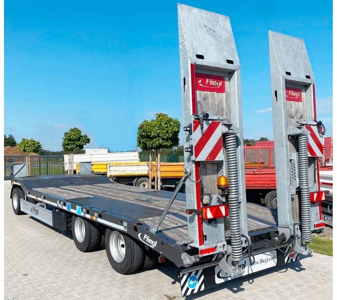 Fliegl DTS-S 300 DTS-S 300, verbreiterbar auf 3,05m - Low loader trailer: picture 4 Fliegl DTS-S 300 DTS-S 300, verbreiterbar auf 3,05m - Low loader trailer: picture 4