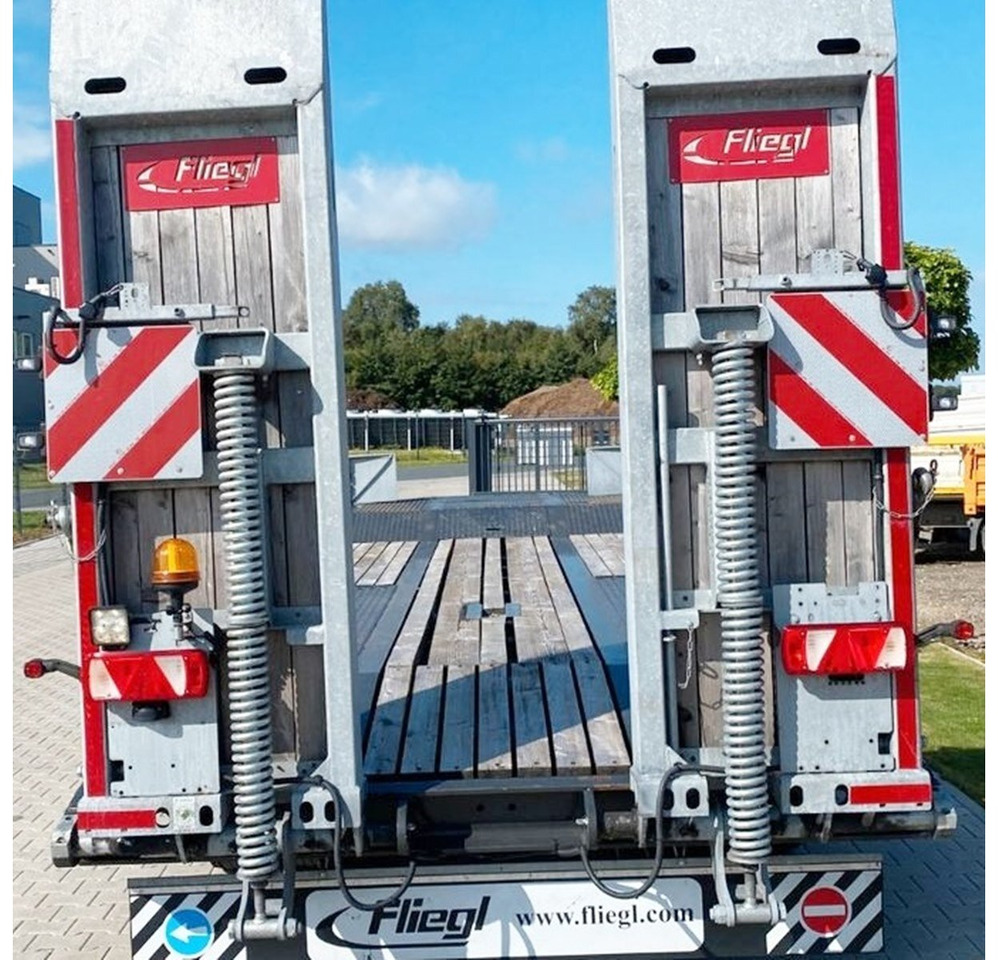 Fliegl DTS-S 300 DTS-S 300, verbreiterbar auf 3,05m - Low loader trailer: picture 3 Fliegl DTS-S 300 DTS-S 300, verbreiterbar auf 3,05m - Low loader trailer: picture 3