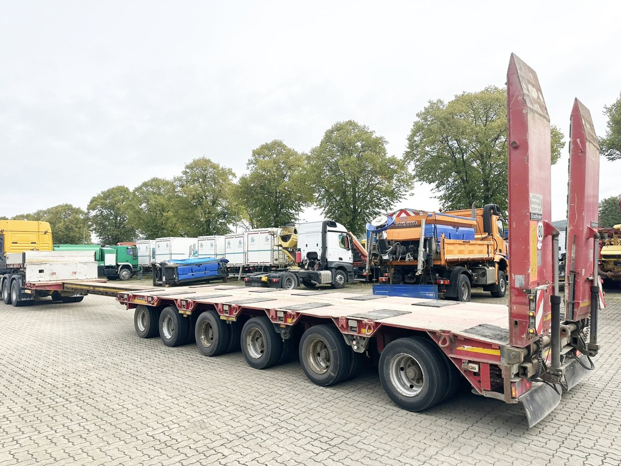 Goldhofer STZ L 6-67/80 A STZ-L 6-67/80 A, 6 Achsen, 86.000kg Ges.-Gew. - Low loader semi-trailer: picture 2 Goldhofer STZ L 6-67/80 A STZ-L 6-67/80 A, 6 Achsen, 86.000kg Ges.-Gew. - Low loader semi-trailer: picture 2