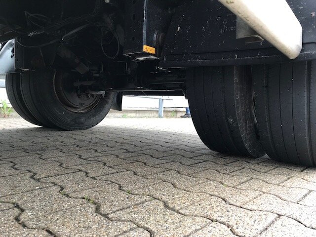 HDK 1860 HDK 1860 Hinterkippmulde ca. 28m³ mit Seperatmotor, eigene Hydraulik - Tipper trailer: picture 5 HDK 1860 HDK 1860 Hinterkippmulde ca. 28m³ mit Seperatmotor, eigene Hydraulik - Tipper trailer: picture 5