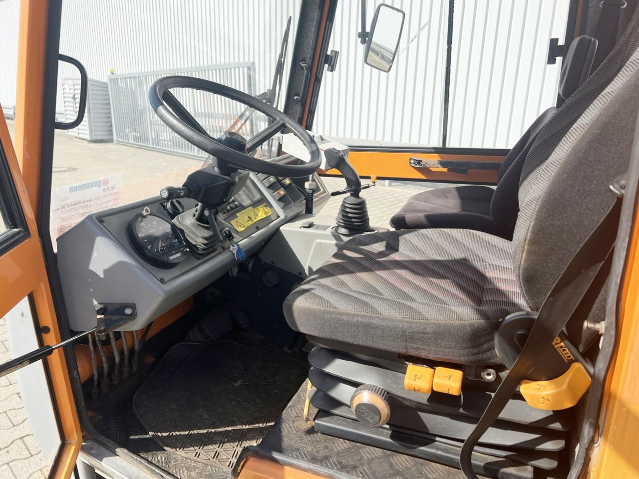 HY 1251 / 4x4 Bokimobil, Winterdienst, Kehr/Saugmaschine KIEFER HY 1251 / 4x4 Bokimobil, Winterdienst - Municipal tractor: picture 5 HY 1251 / 4x4 Bokimobil, Winterdienst, Kehr/Saugmaschine KIEFER HY 1251 / 4x4 Bokimobil, Winterdienst - Municipal tractor: picture 5