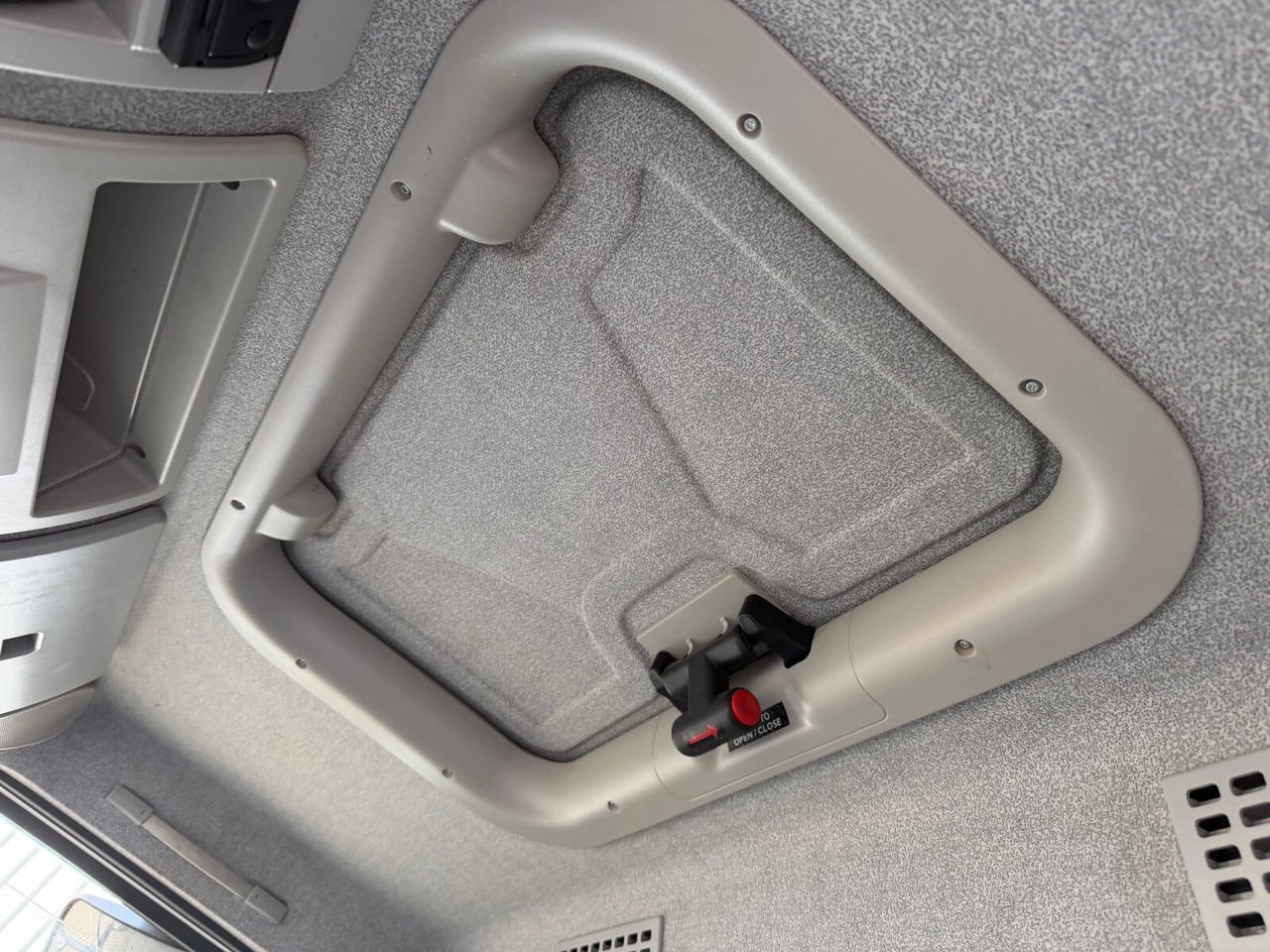 Leasing of Iveco EuroCargo ML75E16 4x2 EuroCargo ML75E16 4x2, City-Abroller Iveco EuroCargo ML75E16 4x2 EuroCargo ML75E16 4x2, City-Abroller: picture 6