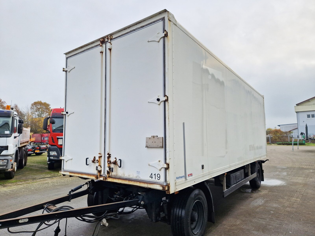 Kleiderkofferanhänger Hofmann, Kleiderkofferanhänger, durchladbar, LBW BÄR, 42 cbm - Closed box trailer: picture 3 Kleiderkofferanhänger Hofmann, Kleiderkofferanhänger, durchladbar, LBW BÄR, 42 cbm - Closed box trailer: picture 3