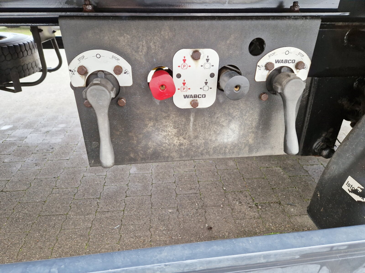 Kleiderkofferanhänger Hofmann, Kleiderkofferanhänger, durchladbar, LBW BÄR, 42 cbm - Closed box trailer: picture 5 Kleiderkofferanhänger Hofmann, Kleiderkofferanhänger, durchladbar, LBW BÄR, 42 cbm - Closed box trailer: picture 5