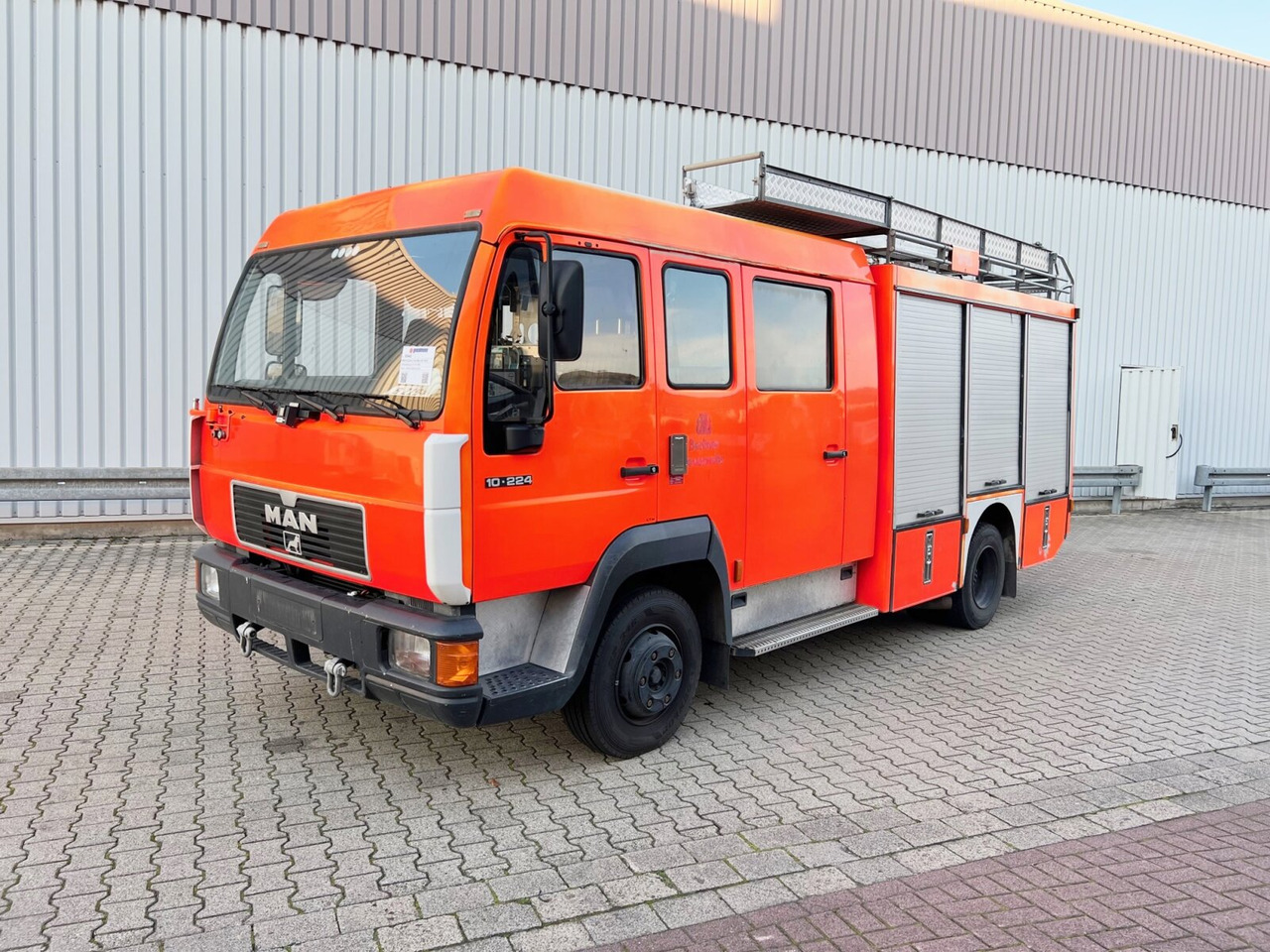 MAN 10.224 LC 4x2 BB, LHF 16/12 10.224 LC 4x2 BB Doka, LHF 16/12, 6-Zylinder Motor - Fire truck: picture 1 MAN 10.224 LC 4x2 BB, LHF 16/12 10.224 LC 4x2 BB Doka, LHF 16/12, 6-Zylinder Motor - Fire truck: picture 1