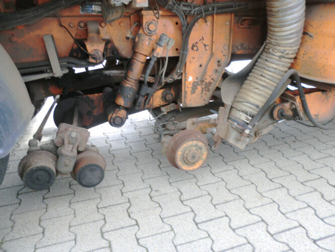 Road sweeper MAN M03 14.152 4x2 M03 14.152 4x2, Schienenkehrmaschine: picture 8