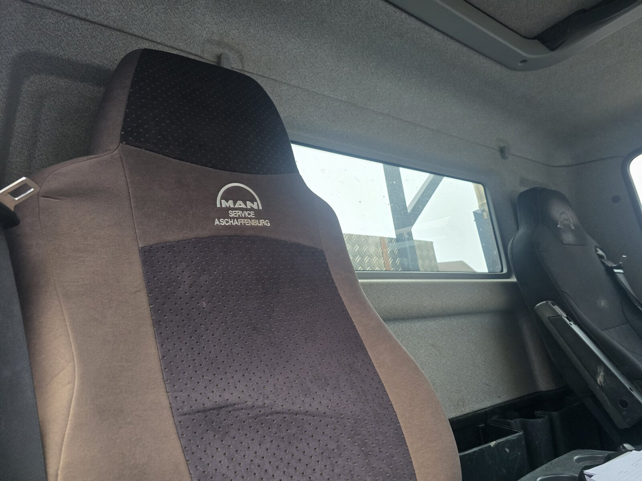 MAN TGL 12.250 4x2 BL TGL 12.250 4x2 BL, Palfinger Abroller P 07-25MPA, 2xAHK-ÖL - Hook lift truck: picture 4 MAN TGL 12.250 4x2 BL TGL 12.250 4x2 BL, Palfinger Abroller P 07-25MPA, 2xAHK-ÖL - Hook lift truck: picture 4