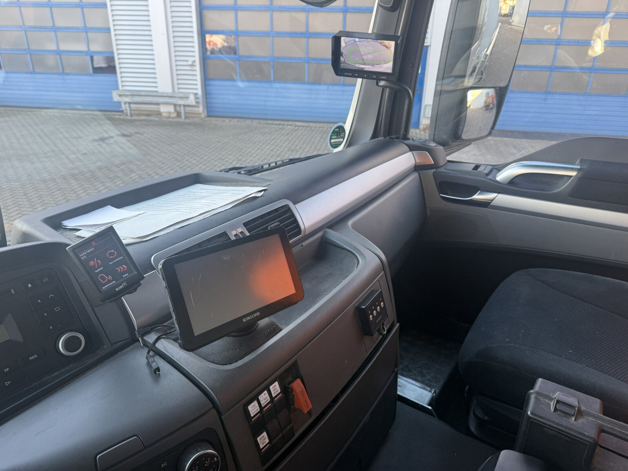 MAN TGS 26.440 6x2-4 BL TGS 26.440 6x2-4 BL, Lenk-/Liftachse, ADR, Esterer Tank ca. 20.340l, 3 Kammern - Tank truck: picture 5 MAN TGS 26.440 6x2-4 BL TGS 26.440 6x2-4 BL, Lenk-/Liftachse, ADR, Esterer Tank ca. 20.340l, 3 Kammern - Tank truck: picture 5