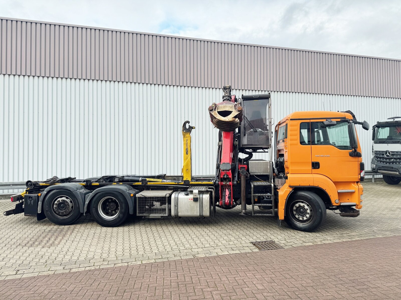 Hook lift truck, Crane truck MAN TGS 26.440 6x2-4 BL TGS 26.440 6x2-4 BL, Lenk-/Liftachse, Krankabine, Kran Epsilon Q150Z96: picture 9