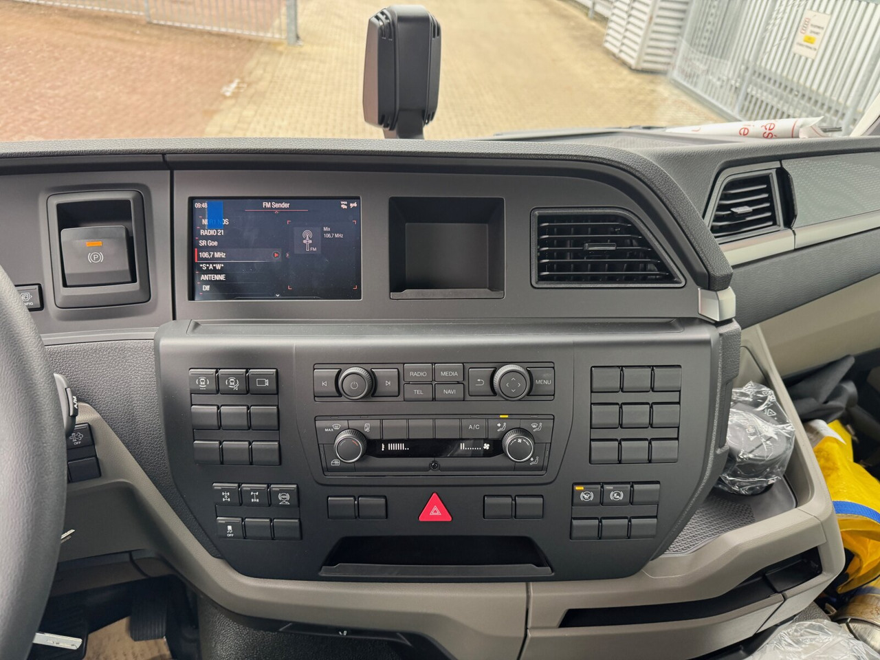 New Cab chassis truck MAN TGS 33.440 6x4 BB TGS 33.440 6x4 BB: picture 5