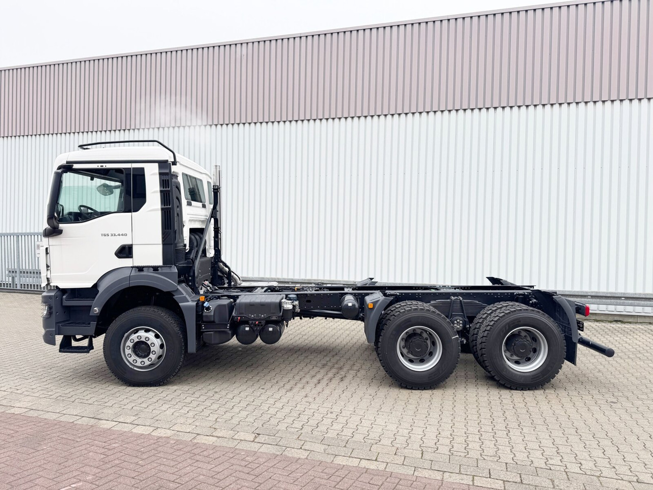 New Cab chassis truck MAN TGS 33.440 6x4 BB TGS 33.440 6x4 BB: picture 12