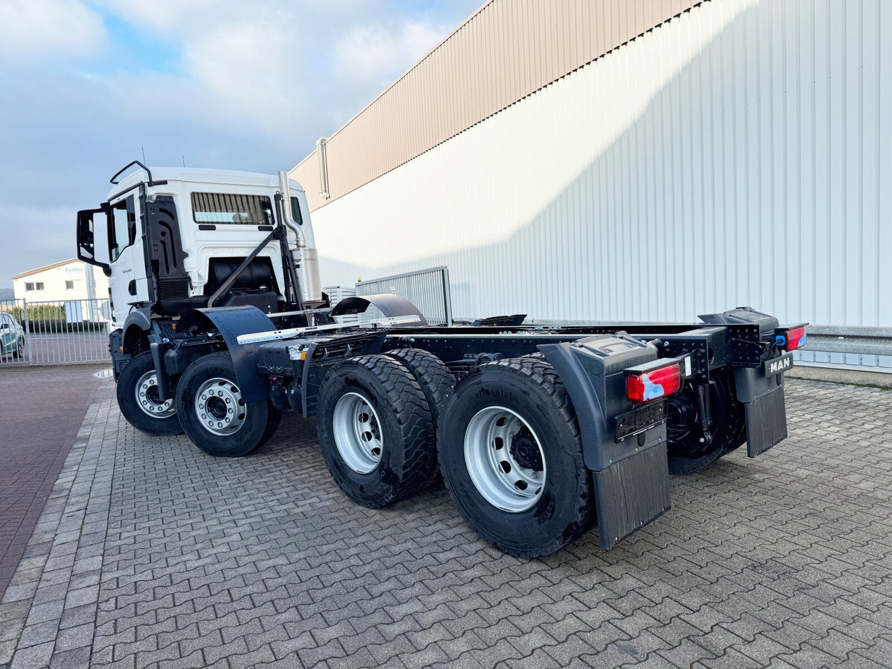 New Cab chassis truck MAN TGS 41.440 8x4 BB TGS 41.440 8x4 BB: picture 11