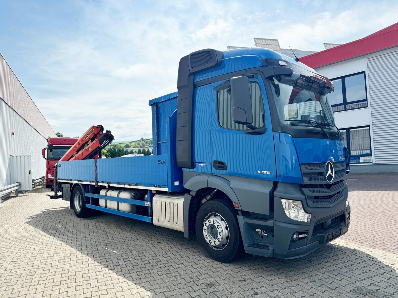 Leasing of Mercedes-Benz Actros 1836 L 4x2 Actros 1836 L 4x2, Glastransporter, Heckkran Palfinger Pk 12002-EH, Funk Mercedes-Benz Actros 1836 L 4x2 Actros 1836 L 4x2, Glastransporter, Heckkran Palfinger Pk 12002-EH, Funk: picture 9