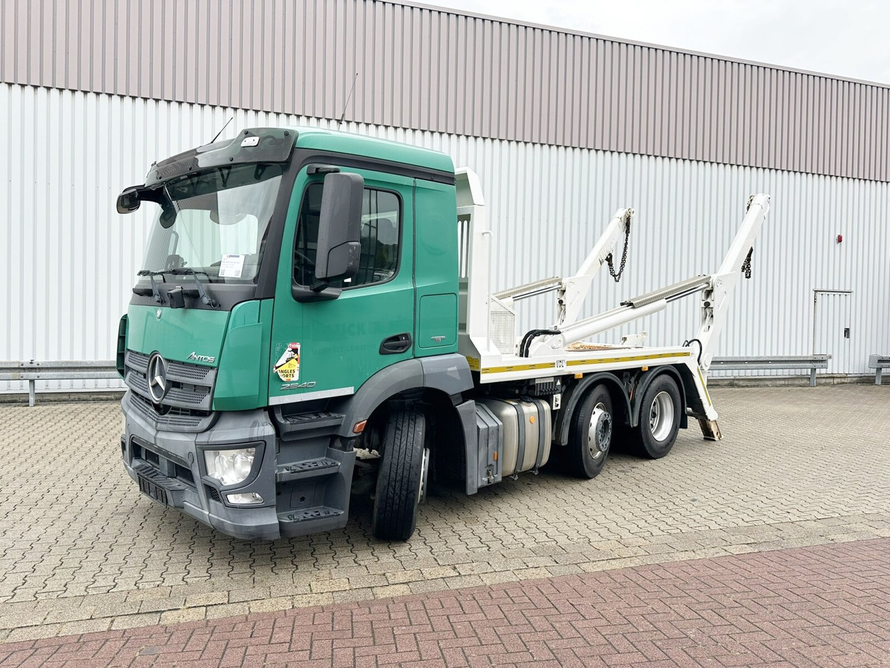 Mercedes-Benz Antos 2540 L 6x2 Antos 2540 L 6x2, Vorlauflenk-/Liftachse, Teleabsetzer - Skip loader truck: picture 1 Mercedes-Benz Antos 2540 L 6x2 Antos 2540 L 6x2, Vorlauflenk-/Liftachse, Teleabsetzer - Skip loader truck: picture 1