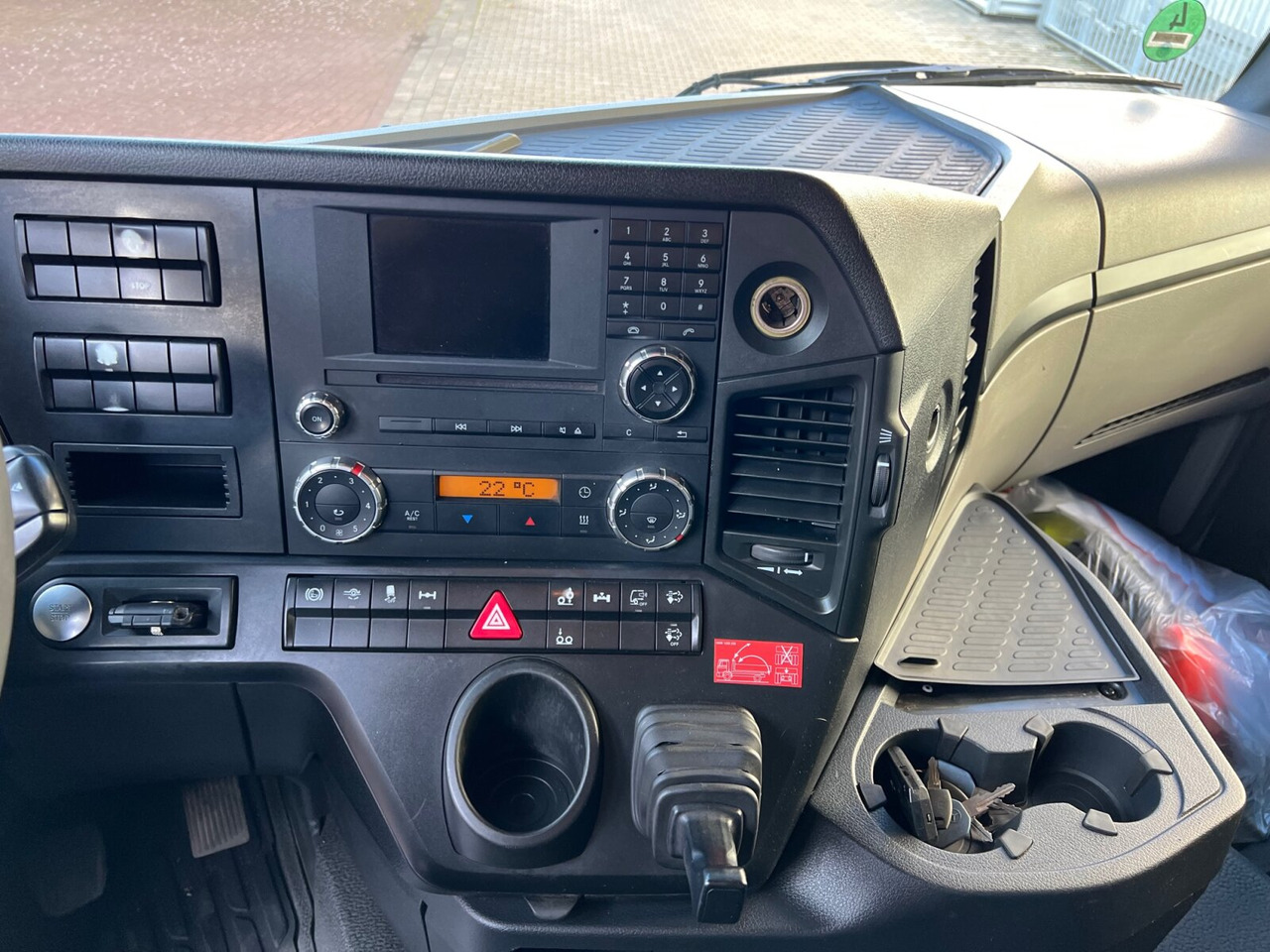 Mercedes-Benz Antos 2545 L 6x2 Antos 2545 L 6x2, Retarder, Lenk-/Liftachse - Hook lift truck: picture 5 Mercedes-Benz Antos 2545 L 6x2 Antos 2545 L 6x2, Retarder, Lenk-/Liftachse - Hook lift truck: picture 5