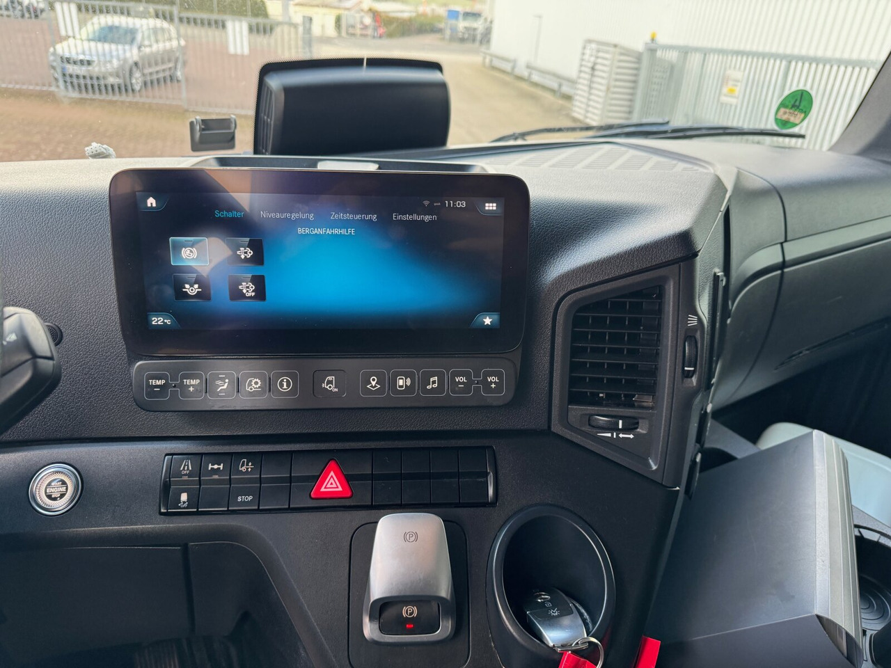 Mercedes-Benz Arocs 1840 L 4x2 Arocs 1840 L 4x2/48, MultimediaCockpit, Navi - Hook lift truck: picture 4 Mercedes-Benz Arocs 1840 L 4x2 Arocs 1840 L 4x2/48, MultimediaCockpit, Navi - Hook lift truck: picture 4