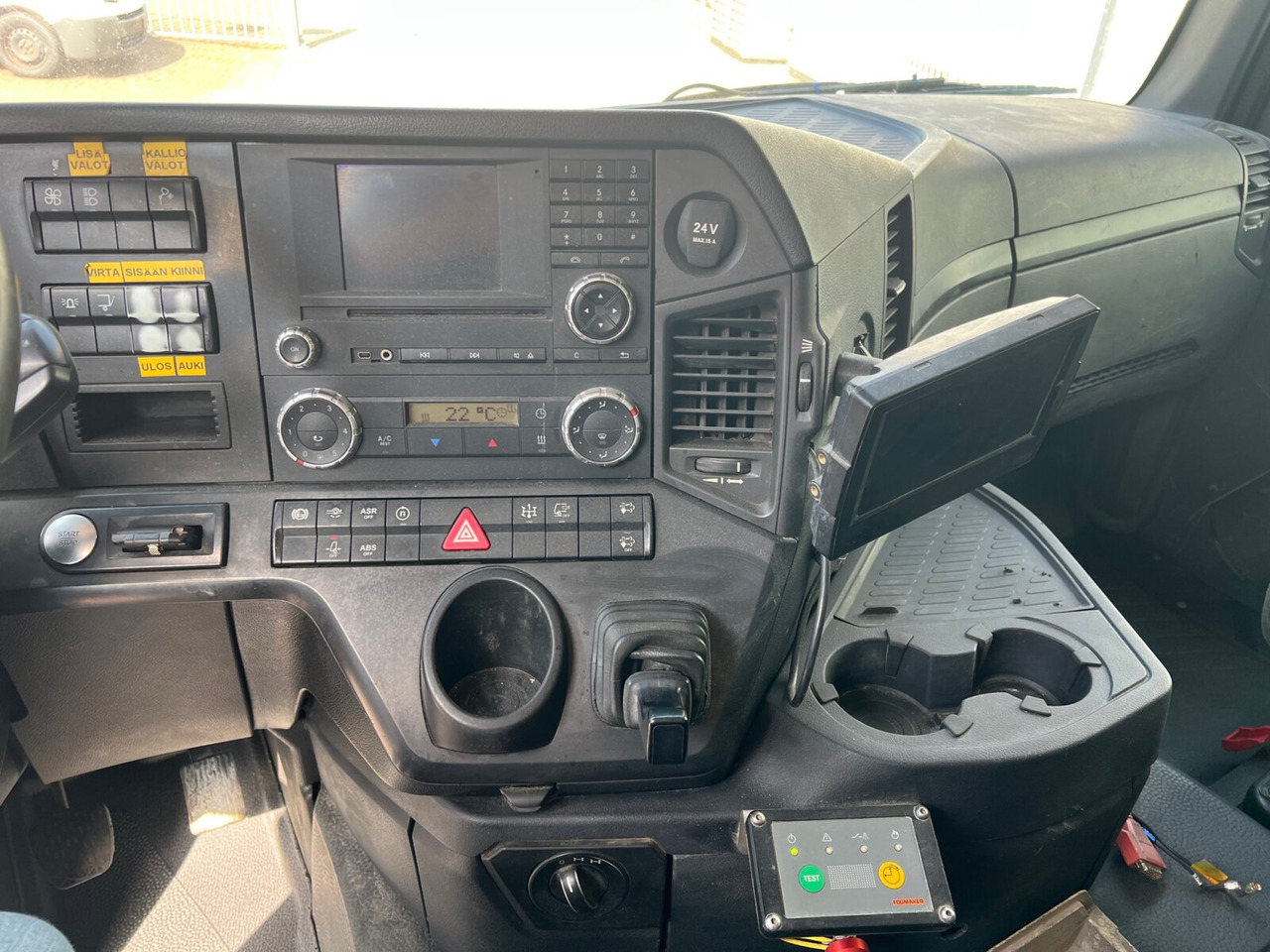 Mercedes-Benz Arocs 2642 K 6x4 Arocs 2642 K 6x4, Retarder, Motorabtrieb - Cab chassis truck: picture 4 Mercedes-Benz Arocs 2642 K 6x4 Arocs 2642 K 6x4, Retarder, Motorabtrieb - Cab chassis truck: picture 4