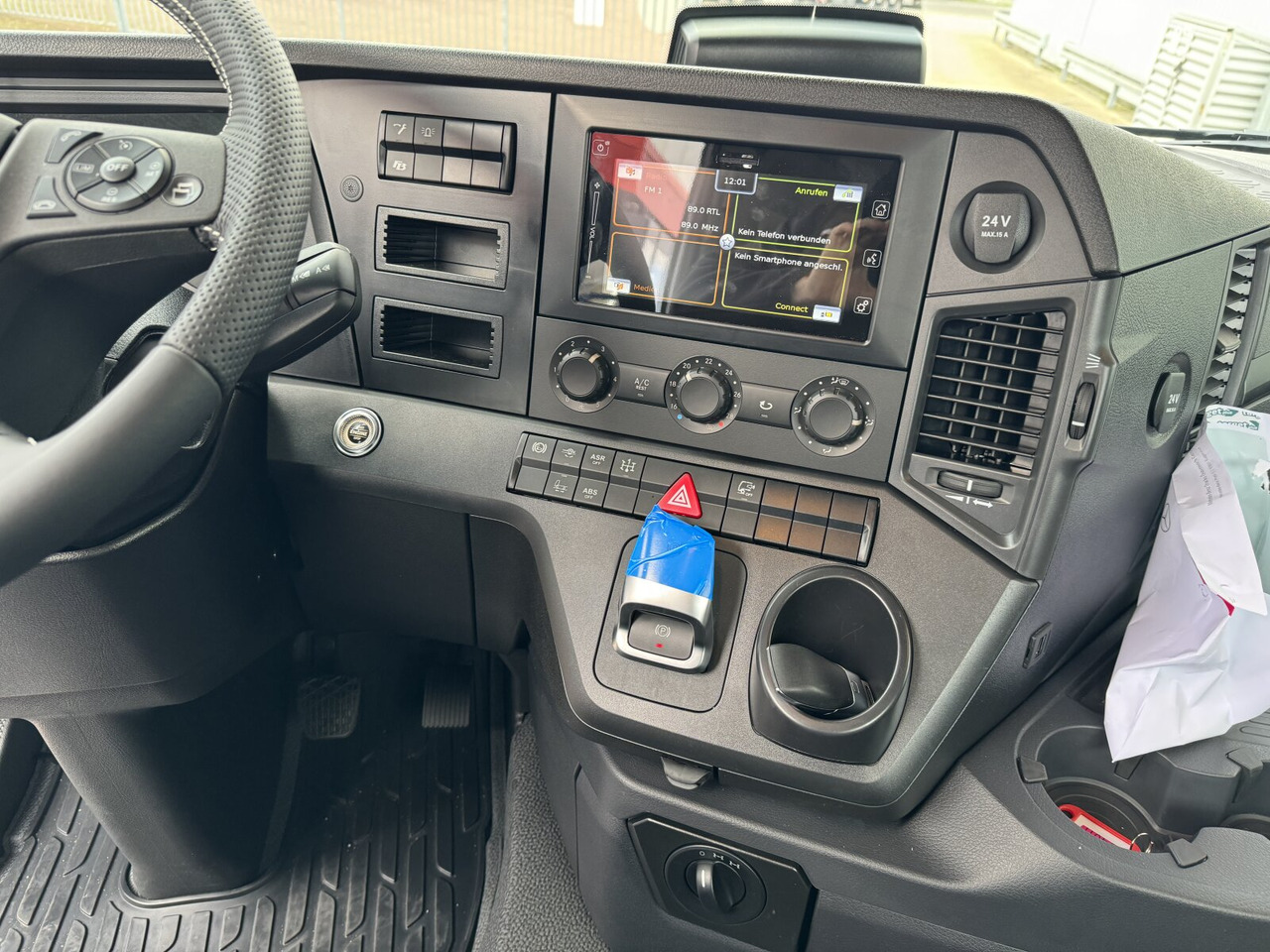 Leasing of Mercedes-Benz Arocs 4148 K 8x4/4 Arocs 4148 K 8x4/4/45, Turbo-Retarder-Kupplung, Grounder Mercedes-Benz Arocs 4148 K 8x4/4 Arocs 4148 K 8x4/4/45, Turbo-Retarder-Kupplung, Grounder: picture 4 Leasing of Mercedes-Benz Arocs 4148 K 8x4/4 Arocs 4148 K 8x4/4/45, Turbo-Retarder-Kupplung, Grounder Mercedes-Benz Arocs 4148 K 8x4/4 Arocs 4148 K 8x4/4/45, Turbo-Retarder-Kupplung, Grounder: picture 4