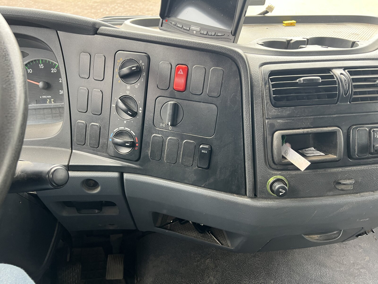 Mercedes-Benz Atego 1222 K 4x2 Atego 1222 K 4x2, 2x AHK - Tipper: picture 4 Mercedes-Benz Atego 1222 K 4x2 Atego 1222 K 4x2, 2x AHK - Tipper: picture 4