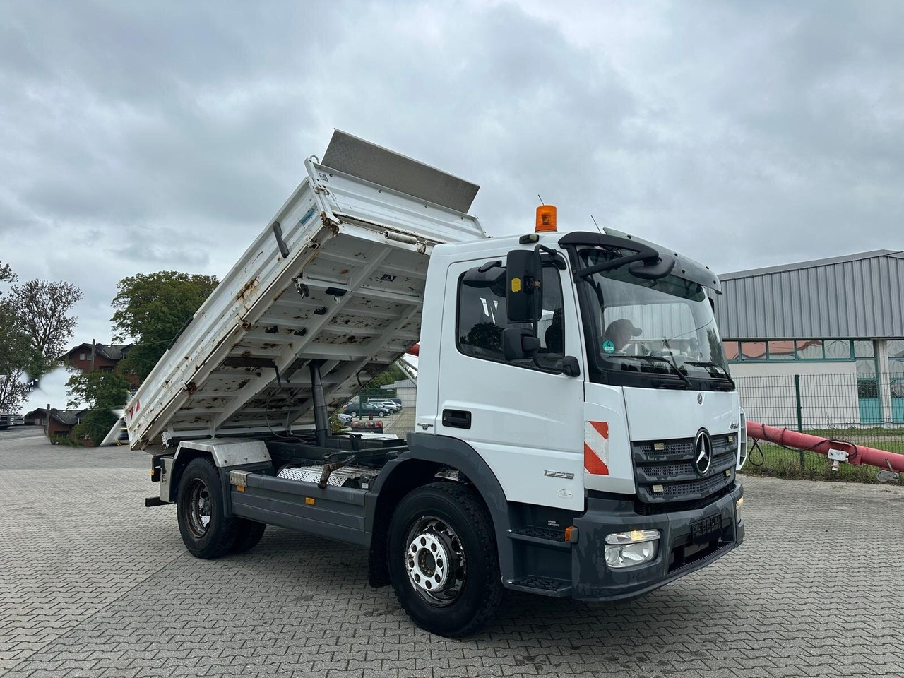 Mercedes-Benz Atego 1223 K 4x2 Atego 1223 K 4x2, AHK-Öl - Tipper: picture 1 Mercedes-Benz Atego 1223 K 4x2 Atego 1223 K 4x2, AHK-Öl - Tipper: picture 1