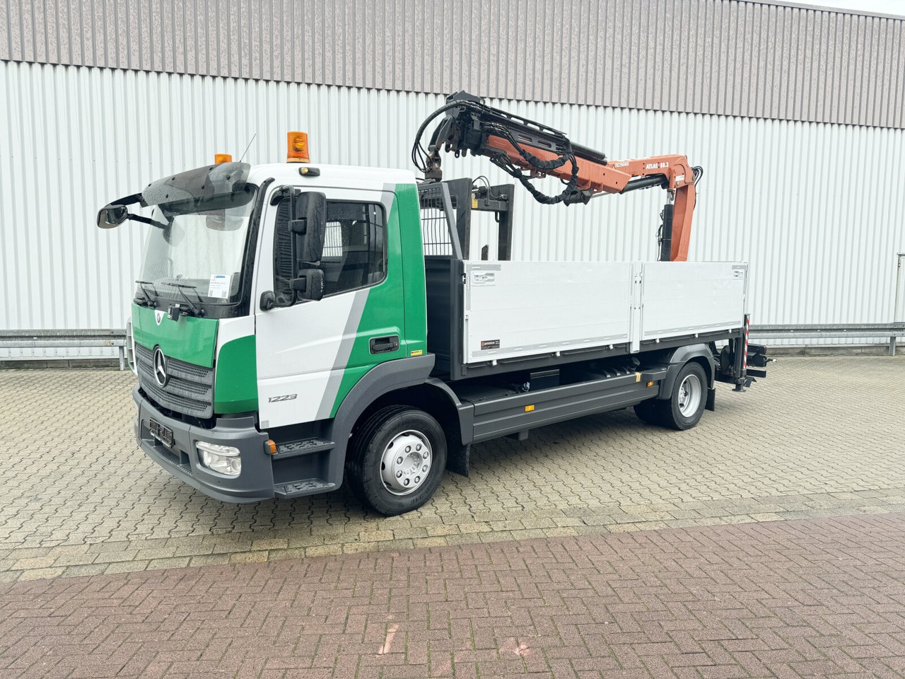 Crane truck, Dropside/ Flatbed truck Mercedes-Benz Atego 1223 L 4x2 Atego 1223 L 4x2 mit Heckkran Atlas 88.3-A2L, Funk: picture 8 Crane truck, Dropside/ Flatbed truck Mercedes-Benz Atego 1223 L 4x2 Atego 1223 L 4x2 mit Heckkran Atlas 88.3-A2L, Funk: picture 8