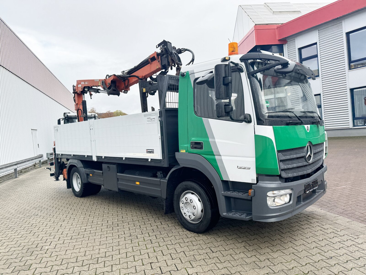 Crane truck, Dropside/ Flatbed truck Mercedes-Benz Atego 1223 L 4x2 Atego 1223 L 4x2 mit Heckkran Atlas 88.3-A2L, Funk: picture 10 Crane truck, Dropside/ Flatbed truck Mercedes-Benz Atego 1223 L 4x2 Atego 1223 L 4x2 mit Heckkran Atlas 88.3-A2L, Funk: picture 10