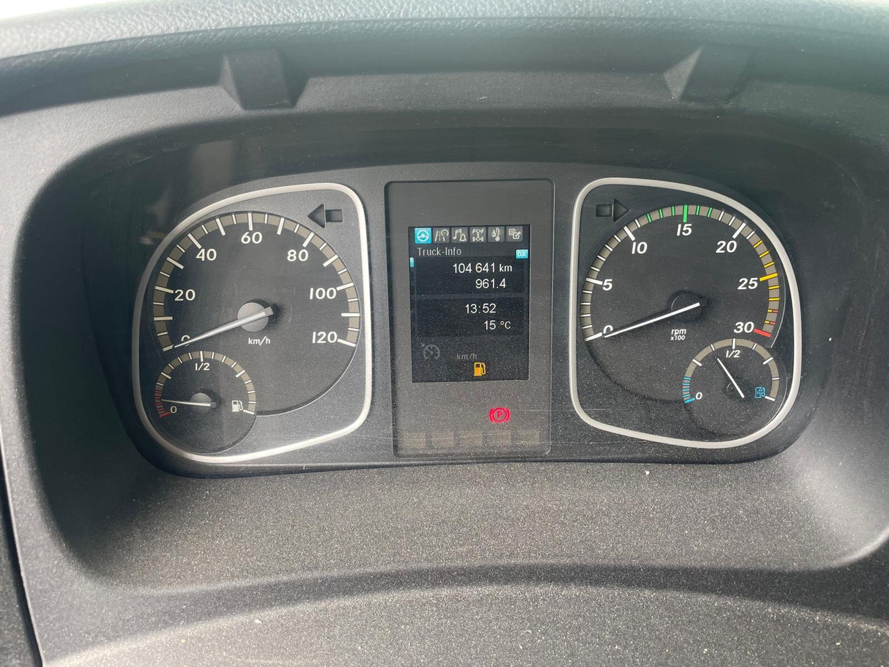 Hook lift truck Mercedes-Benz Atego 1224 K 4x2 Atego 1224 K 4x2: picture 7 Hook lift truck Mercedes-Benz Atego 1224 K 4x2 Atego 1224 K 4x2: picture 7