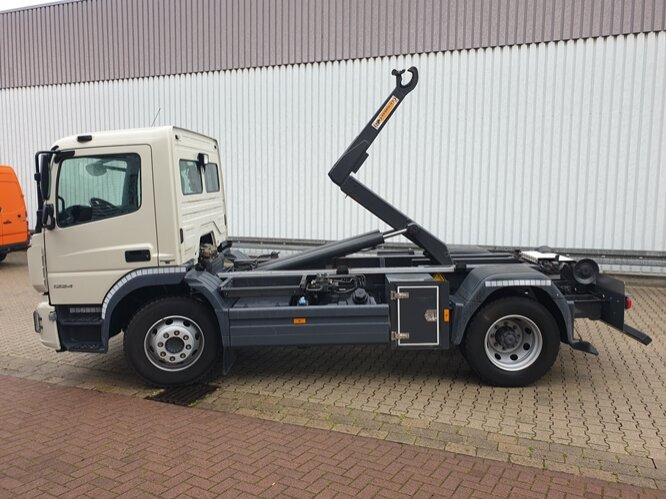Hook lift truck Mercedes-Benz Atego 1224 K 4x2 Atego 1224 K 4x2: picture 8 Hook lift truck Mercedes-Benz Atego 1224 K 4x2 Atego 1224 K 4x2: picture 8