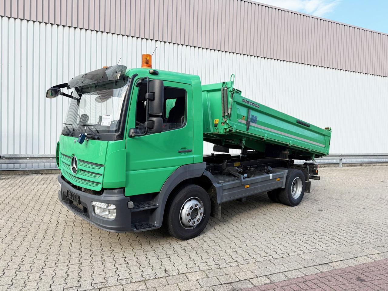 Mercedes-Benz Atego 1530 K 4x2 Atego 1530 K 4x2, 2x AHK - Tipper: picture 1 Mercedes-Benz Atego 1530 K 4x2 Atego 1530 K 4x2, 2x AHK - Tipper: picture 1