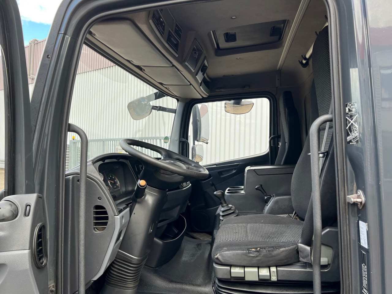 Mercedes-Benz Atego 818 L 4x2 Atego 818 L 4x2 mit MBB LBW, 4x Vorhanden! - Box truck: picture 2 Mercedes-Benz Atego 818 L 4x2 Atego 818 L 4x2 mit MBB LBW, 4x Vorhanden! - Box truck: picture 2