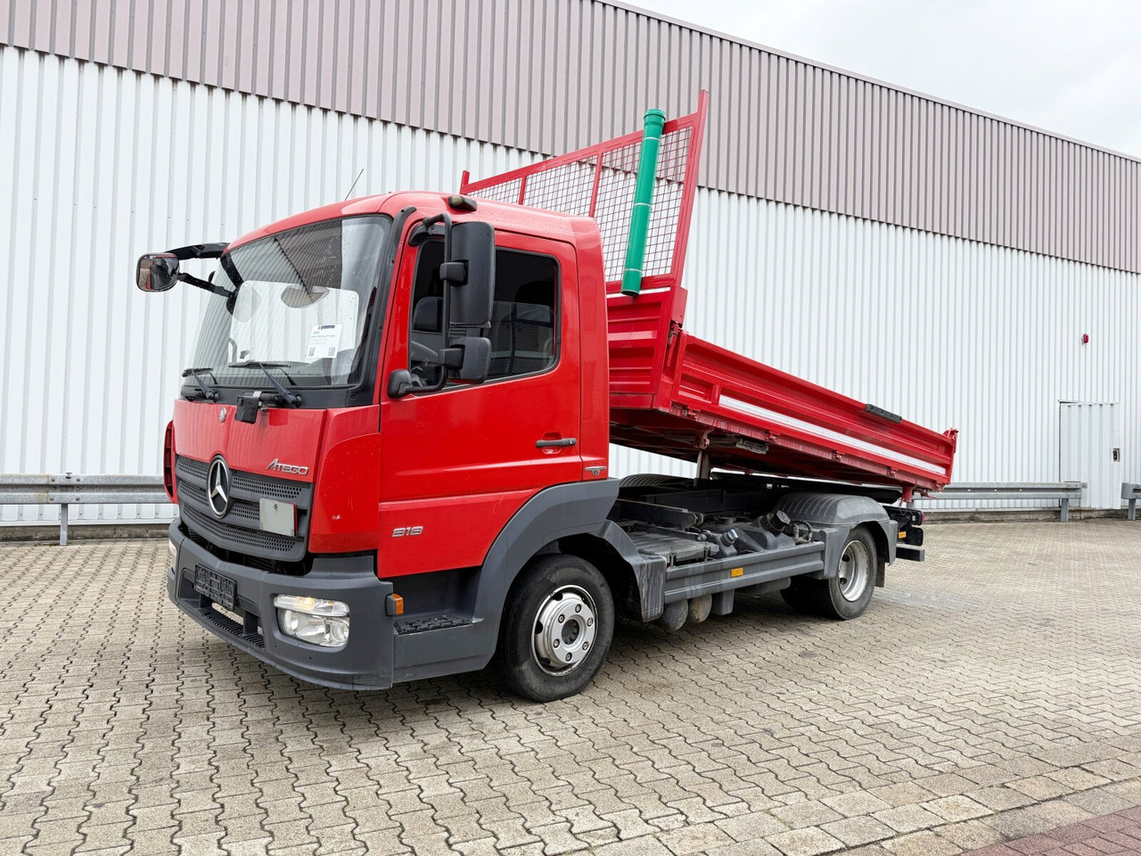 Mercedes-Benz Atego 818 LK 4x2 Atego 818 LK 4x2, 2x AHK - Tipper: picture 1 Mercedes-Benz Atego 818 LK 4x2 Atego 818 LK 4x2, 2x AHK - Tipper: picture 1