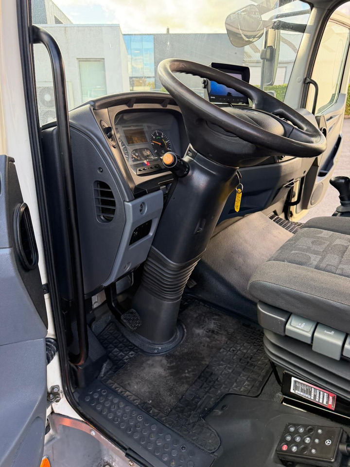 Mercedes-Benz Atego Atego 816 4 x 2 - Dropside/ Flatbed truck: picture 5 Mercedes-Benz Atego Atego 816 4 x 2 - Dropside/ Flatbed truck: picture 5