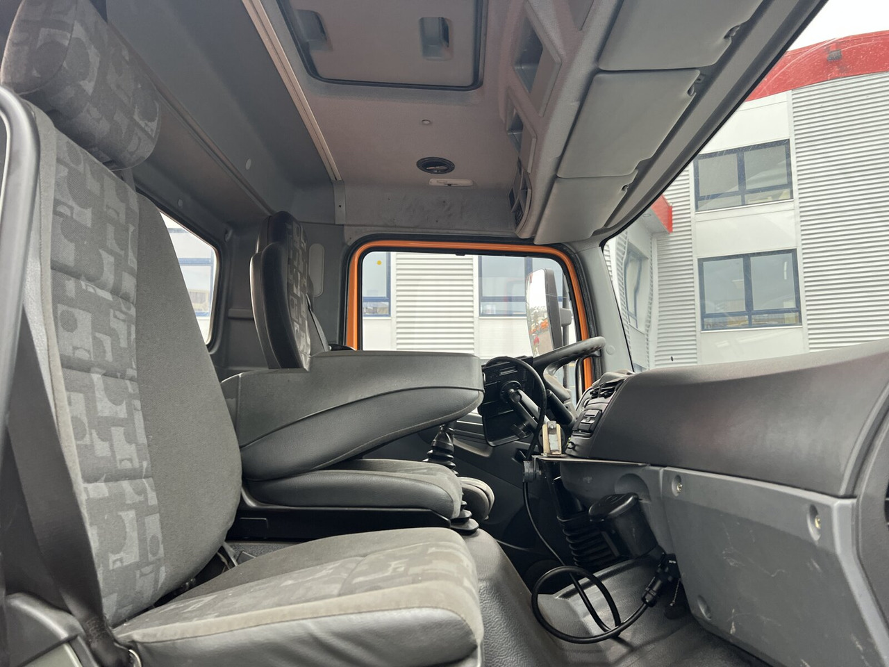 Leasing of Mercedes-Benz Axor 1833 AK 4x4 Axor 1833 AK 4x4, Winterdienstausstattung Mercedes-Benz Axor 1833 AK 4x4 Axor 1833 AK 4x4, Winterdienstausstattung: picture 7