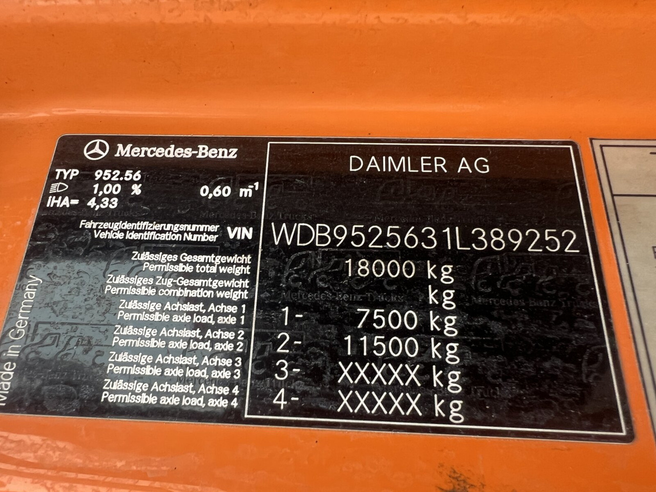 Leasing of Mercedes-Benz Axor 1833 AK 4x4 Axor 1833 AK 4x4, Winterdienstausstattung Mercedes-Benz Axor 1833 AK 4x4 Axor 1833 AK 4x4, Winterdienstausstattung: picture 6