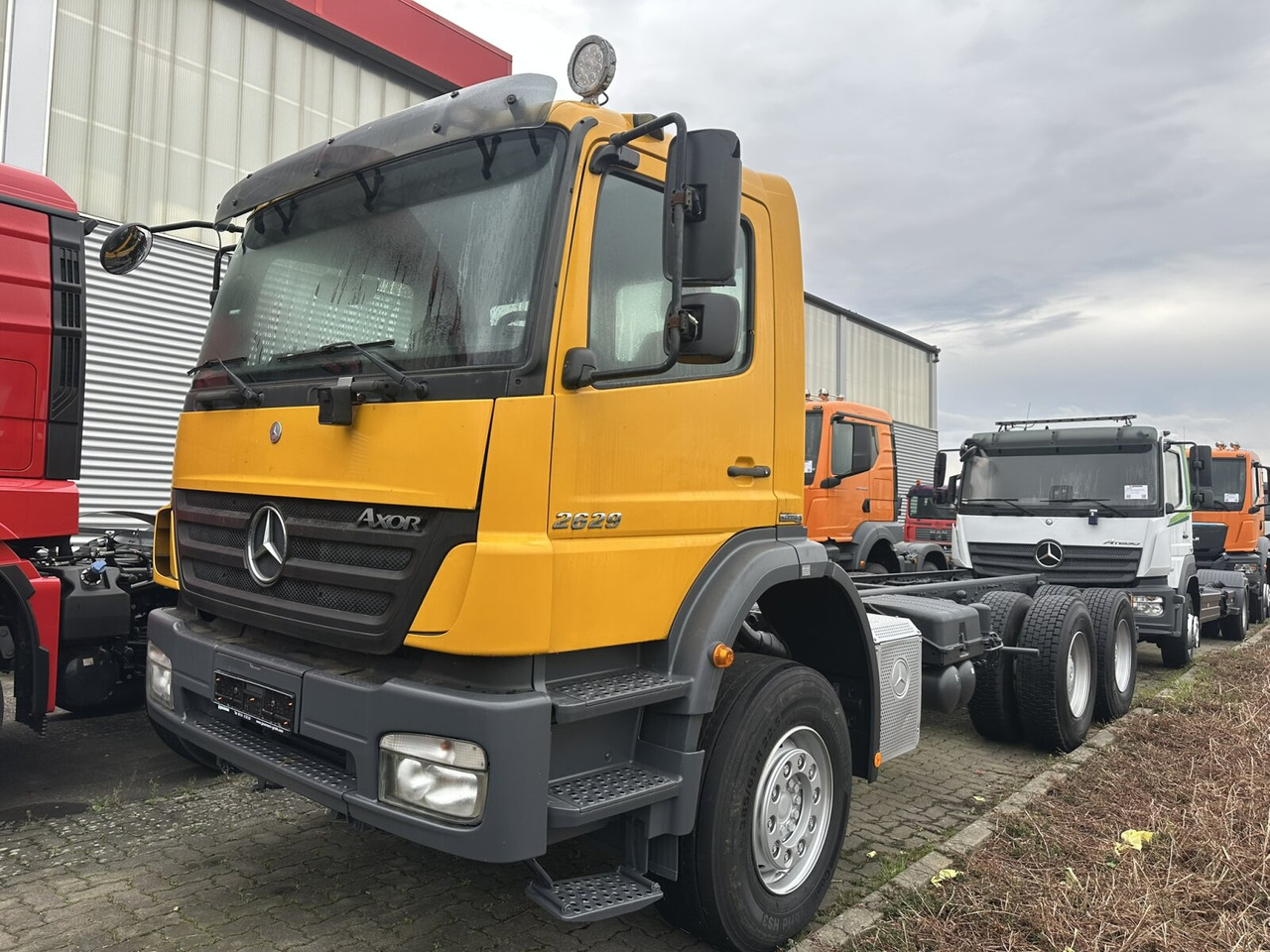 Cab chassis truck Mercedes-Benz Axor 2629 K 6x4 Axor 2629 K 6x4, PTO, Steel, Manual, 6-Zylinder: picture 8