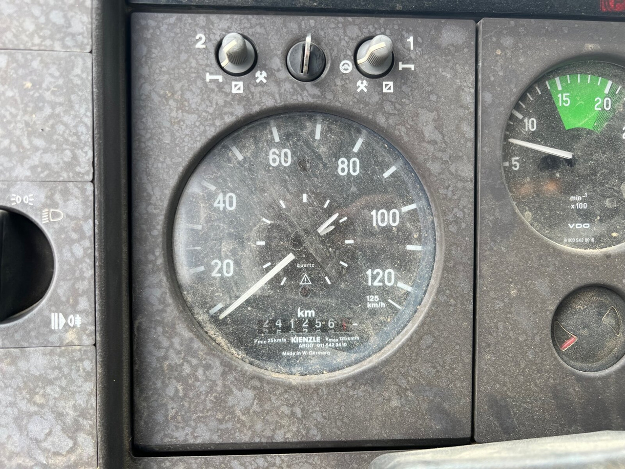 Mercedes-Benz LK 1117 K 4x2 LK 1117 K 4x2, 6-Zylinder Motor, 2x AHK - Tipper: picture 3 Mercedes-Benz LK 1117 K 4x2 LK 1117 K 4x2, 6-Zylinder Motor, 2x AHK - Tipper: picture 3