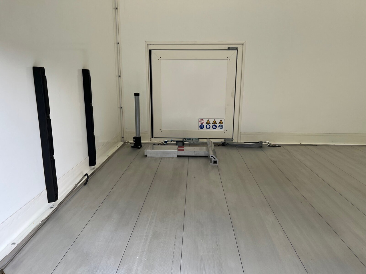 Mercedes-Benz Sprinter 516 FG 4x2 Sprinter 516 FG 4x2, MBUX, Autotransporter Comear - Panel van: picture 3 Mercedes-Benz Sprinter 516 FG 4x2 Sprinter 516 FG 4x2, MBUX, Autotransporter Comear - Panel van: picture 3