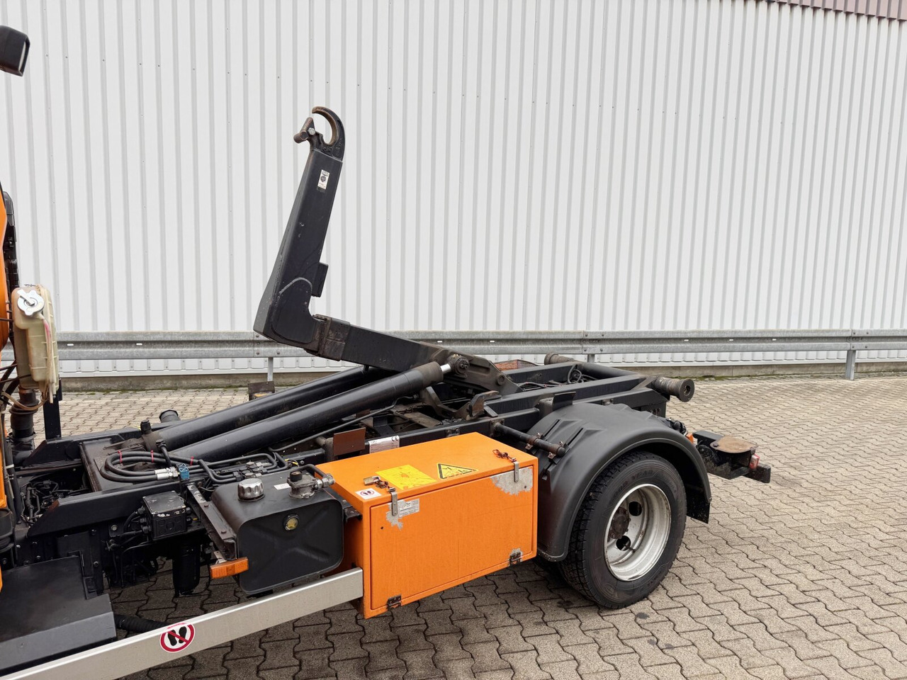 Hook lift truck Mitsubishi Canter Fuso 7C18D 4x2 Doka Canter Fuso 7C18D 4x2 Doka, EEV, City-Abroller: picture 13