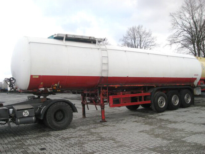 Schmitz Cargobull - - Stahltank - Tank semi-trailer: picture 2 Schmitz Cargobull - - Stahltank - Tank semi-trailer: picture 2