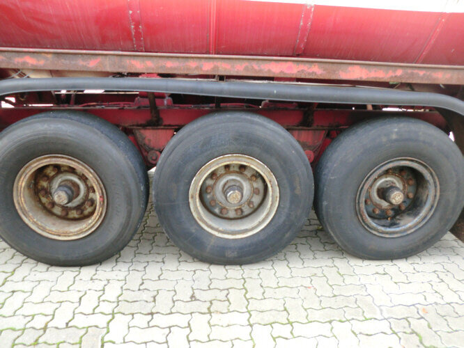 Schmitz Cargobull - - Stahltank - Tank semi-trailer: picture 4 Schmitz Cargobull - - Stahltank - Tank semi-trailer: picture 4