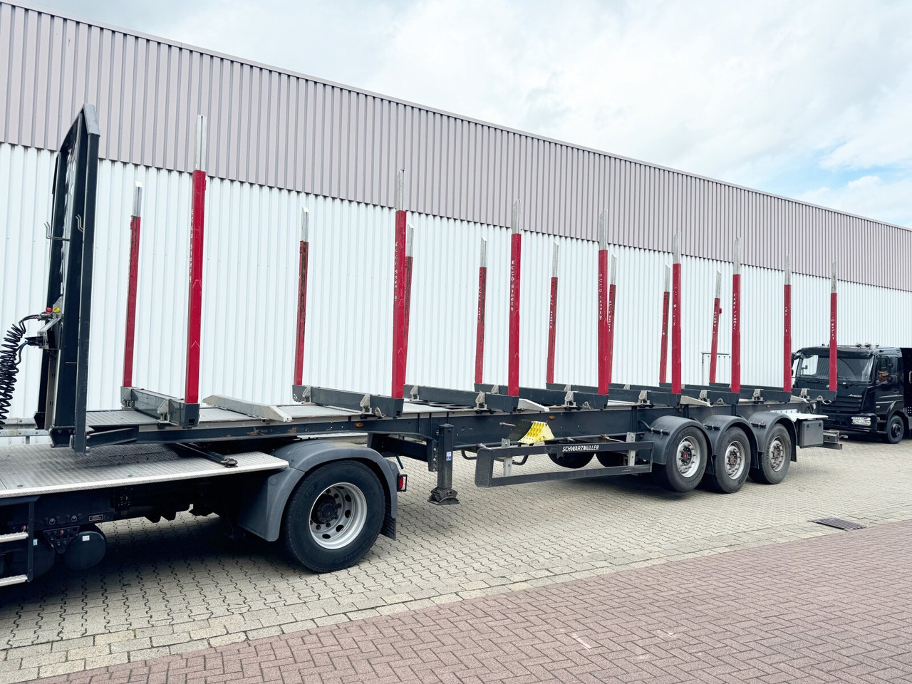 Schwarzmüller 3-Achs Holzauflieger 3-Achs Holzauflieger, Liftachse, MEHRFACH VORHANDEN! - Timber semi-trailer: picture 1 Schwarzmüller 3-Achs Holzauflieger 3-Achs Holzauflieger, Liftachse, MEHRFACH VORHANDEN! - Timber semi-trailer: picture 1