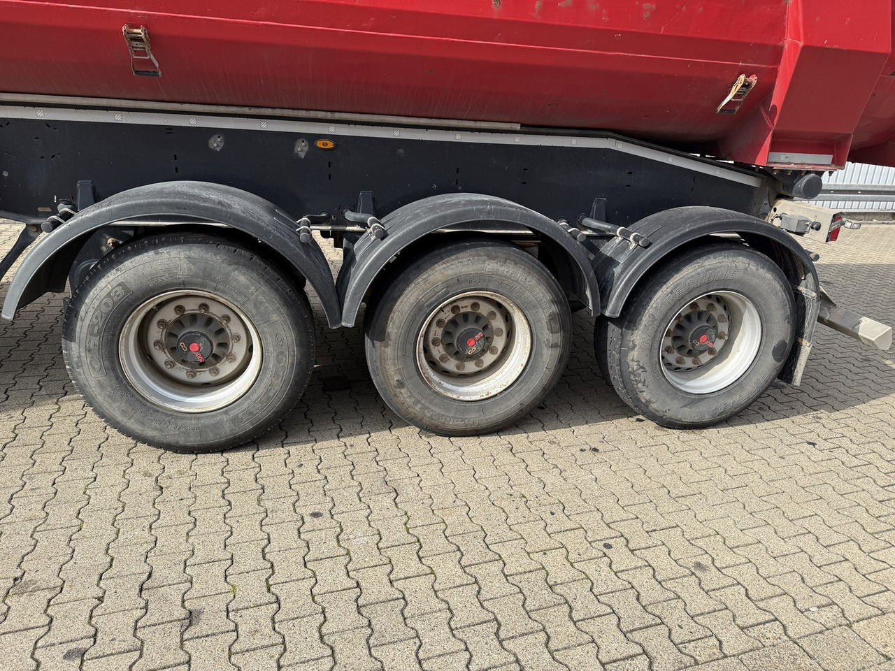 Schwarzmüller K-Serie Kippauflieger, Hardoxmulde ca. 24/26m³, Liftachse K-Serie Kippauflieger, Hardoxmulde ca. 24/26m³, Liftachse - Semi-trailer: picture 2 Schwarzmüller K-Serie Kippauflieger, Hardoxmulde ca. 24/26m³, Liftachse K-Serie Kippauflieger, Hardoxmulde ca. 24/26m³, Liftachse - Semi-trailer: picture 2