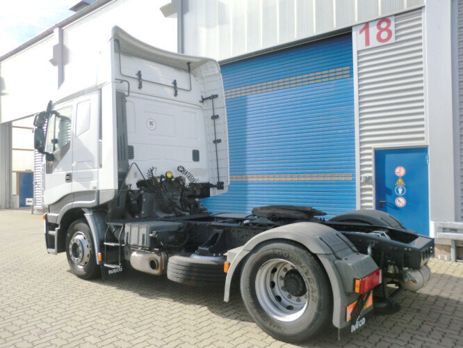 Stralis 440S45T/P 4x2 Stralis 440S45T/P 4x2 - Tractor unit: picture 4 Stralis 440S45T/P 4x2 Stralis 440S45T/P 4x2 - Tractor unit: picture 4