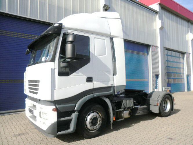 Stralis 440S45T/P 4x2 Stralis 440S45T/P 4x2 - Tractor unit: picture 1 Stralis 440S45T/P 4x2 Stralis 440S45T/P 4x2 - Tractor unit: picture 1