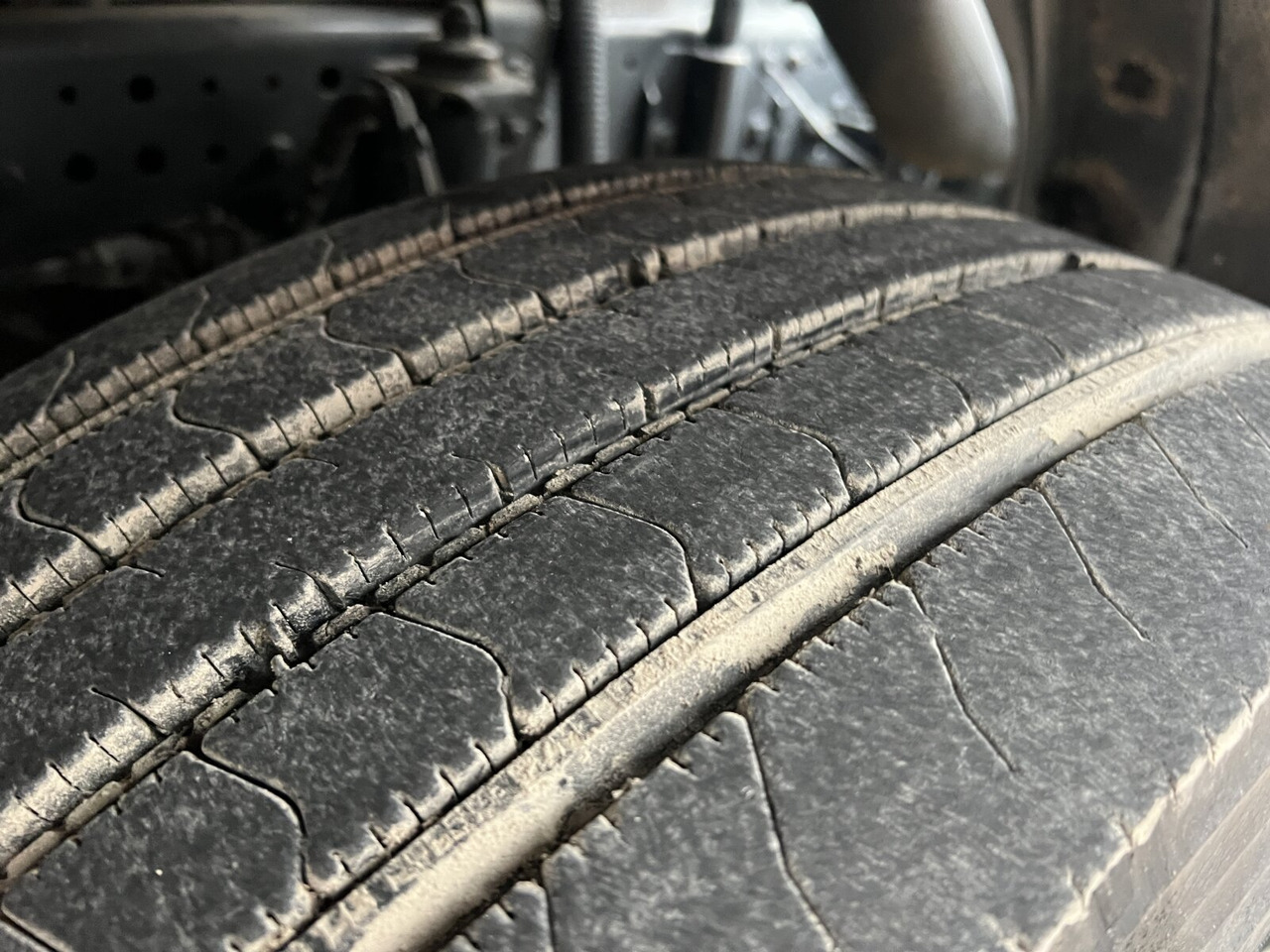 Stralis AD440S42T/P 4x2 Stralis AD440X42T/P 4x2, Ex- - Tractor unit: picture 3 Stralis AD440S42T/P 4x2 Stralis AD440X42T/P 4x2, Ex- - Tractor unit: picture 3