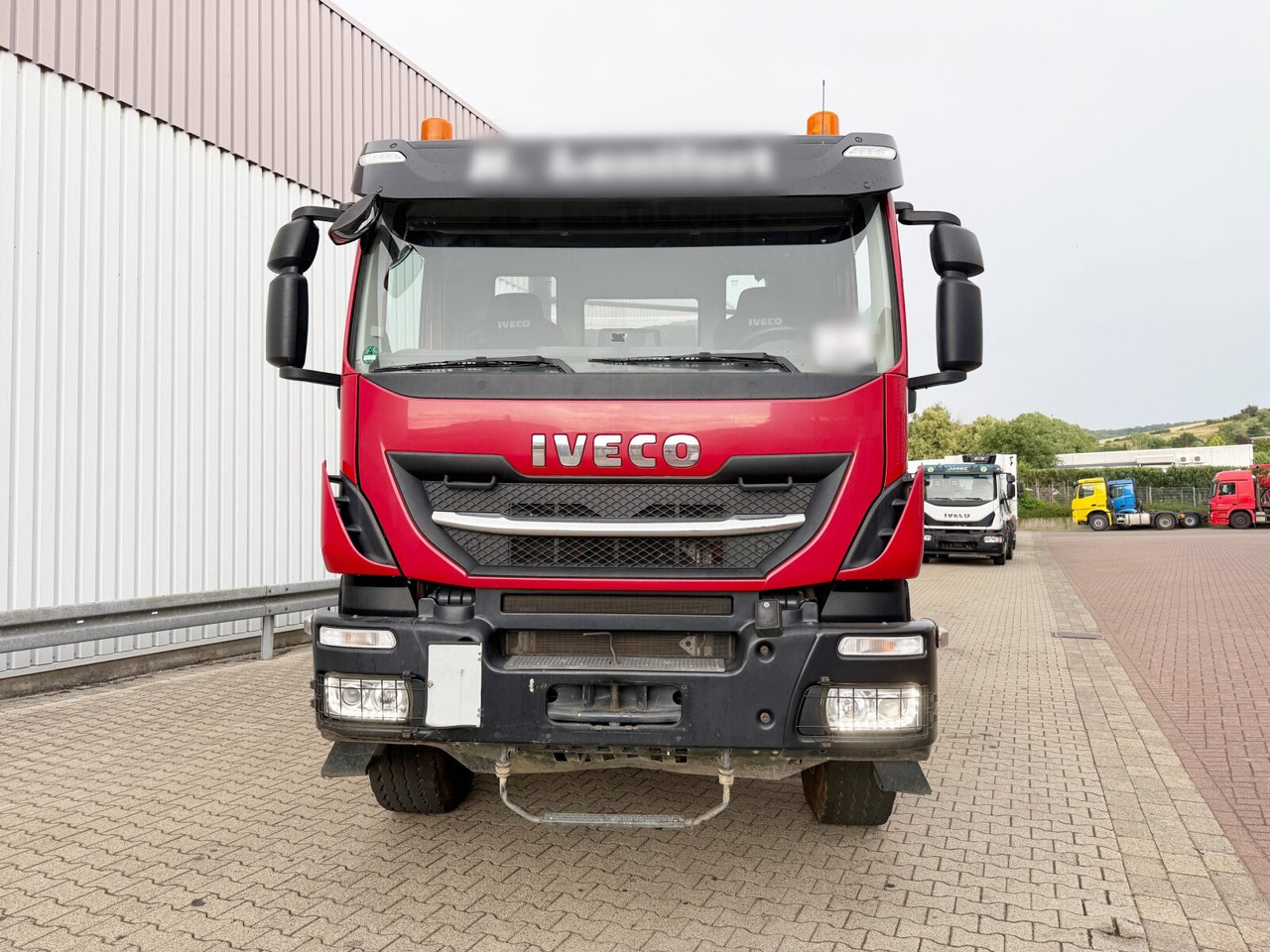 Tipper Trakker AD260T45 6x4 Trakker AD260T45 6x4, Bordmatik: picture 9