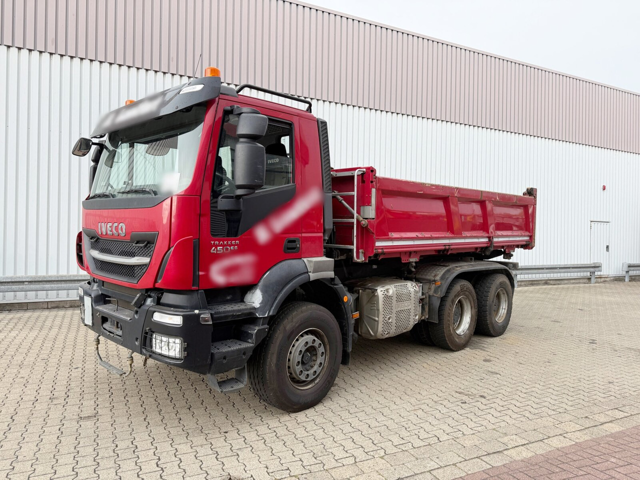Tipper Trakker AD260T45 6x4 Trakker AD260T45 6x4, Bordmatik: picture 8